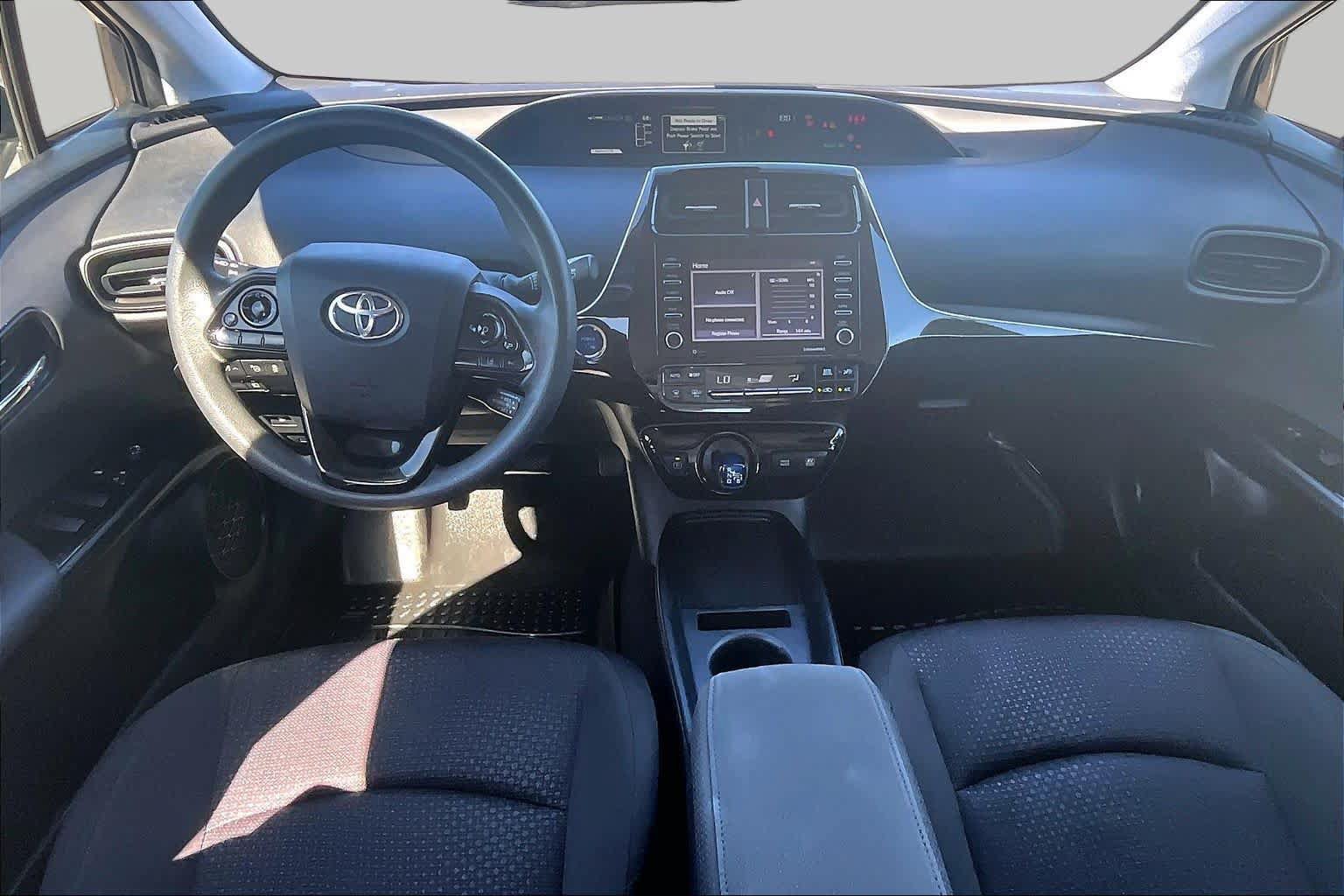 Used 2021 Toyota Prius LE FWD image 15