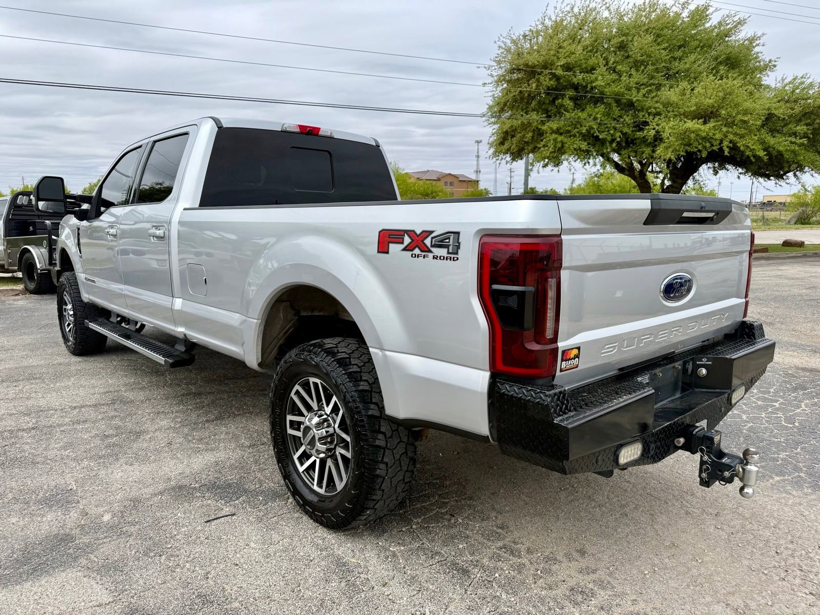 Used 2019 Ford F350 Lariat w/ Lariat Ultimate Package image 6