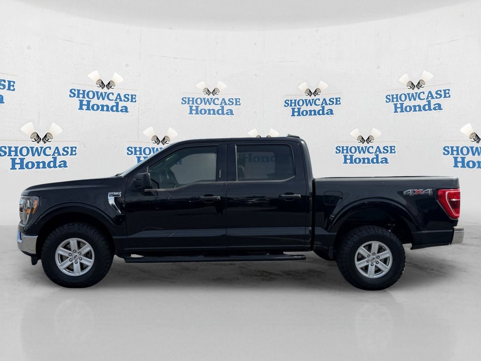 Used 2023 Ford F150 XLT w/ Equipment Group 301A Mid AWD/4WD image 4