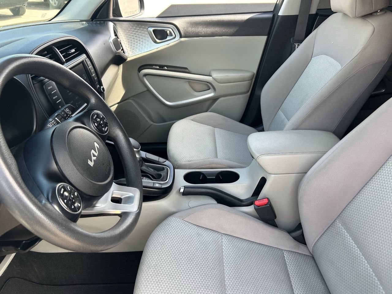 Used 2022 Kia Soul LX FWD image 28