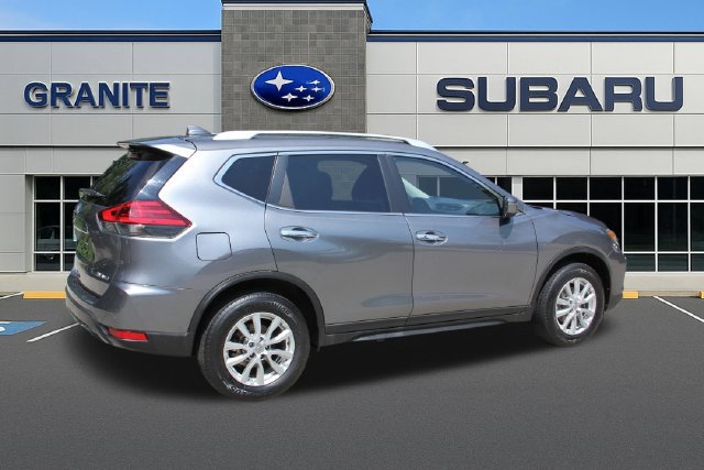 Used 2017 Nissan Rogue SV AWD/4WD image 11