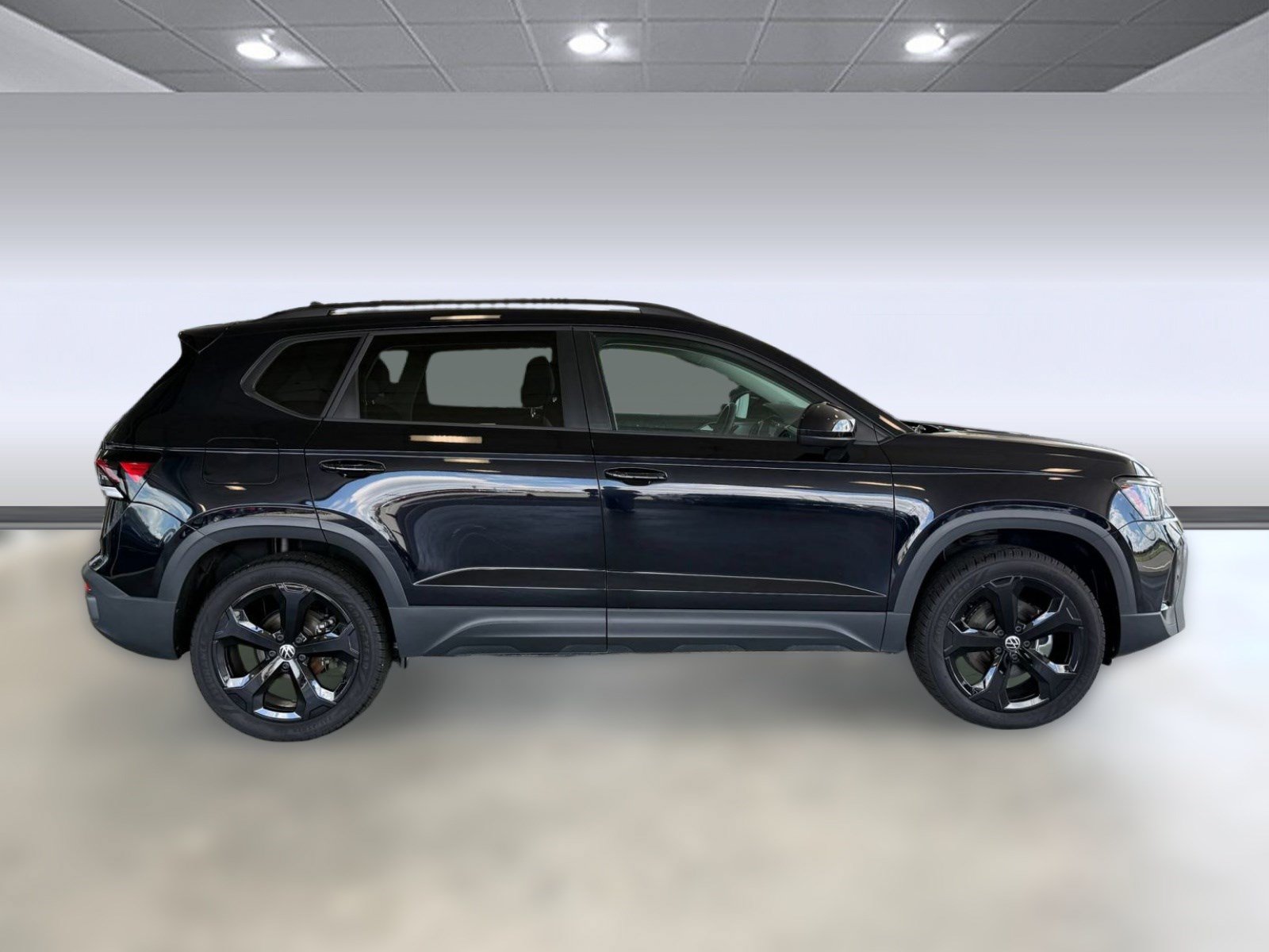 Used 2025 Volkswagen Taos SE AWD/4WD image 8