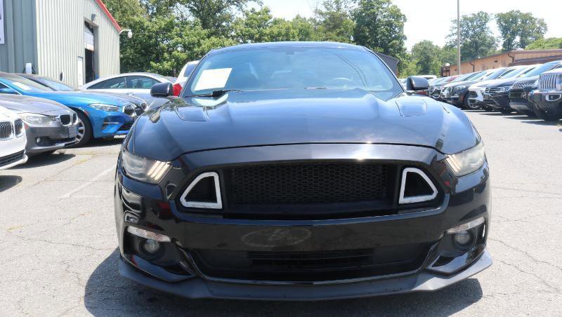 Used 2017 Ford Mustang GT RWD image 2