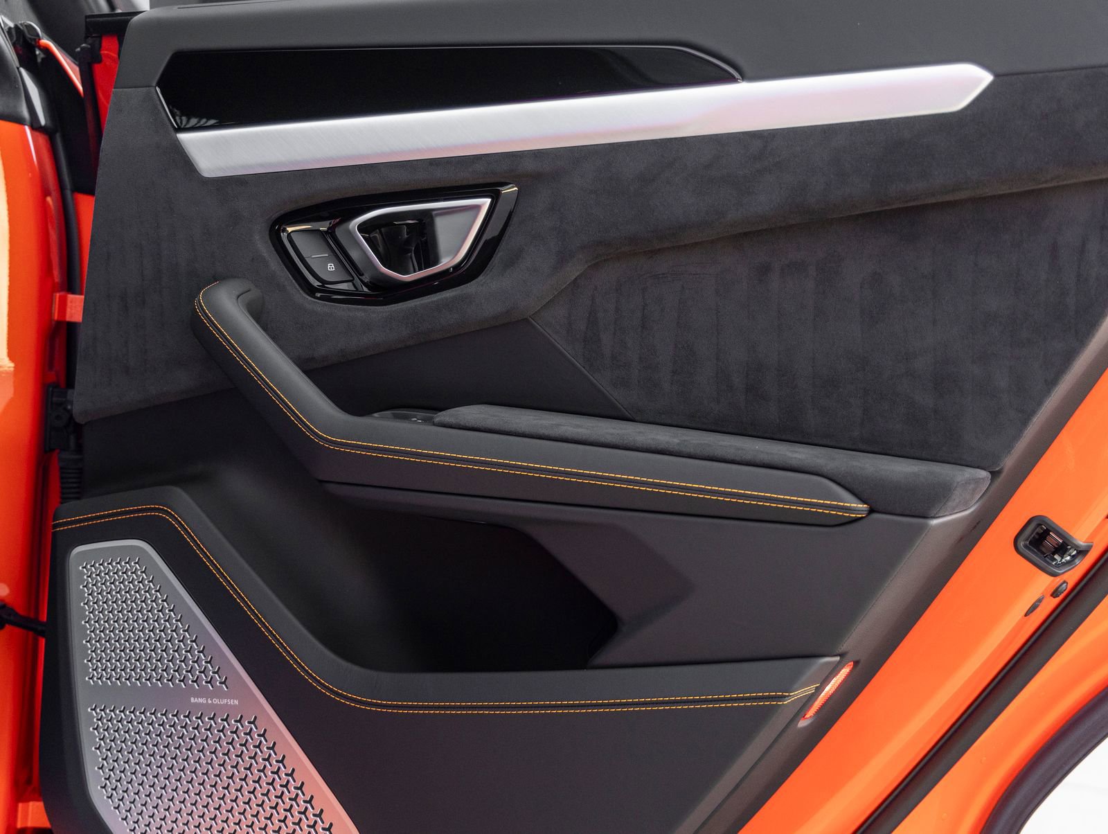 Used 2024 Lamborghini Urus S image 44