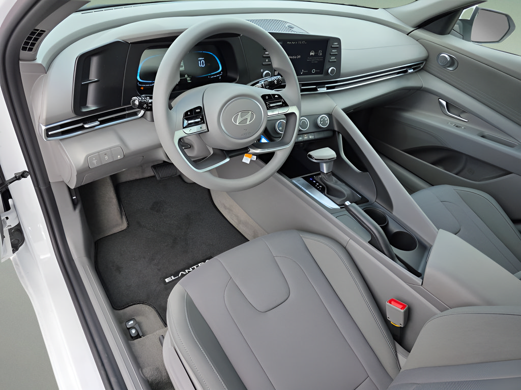 New 2026 Hyundai Elantra SE FWD image 14