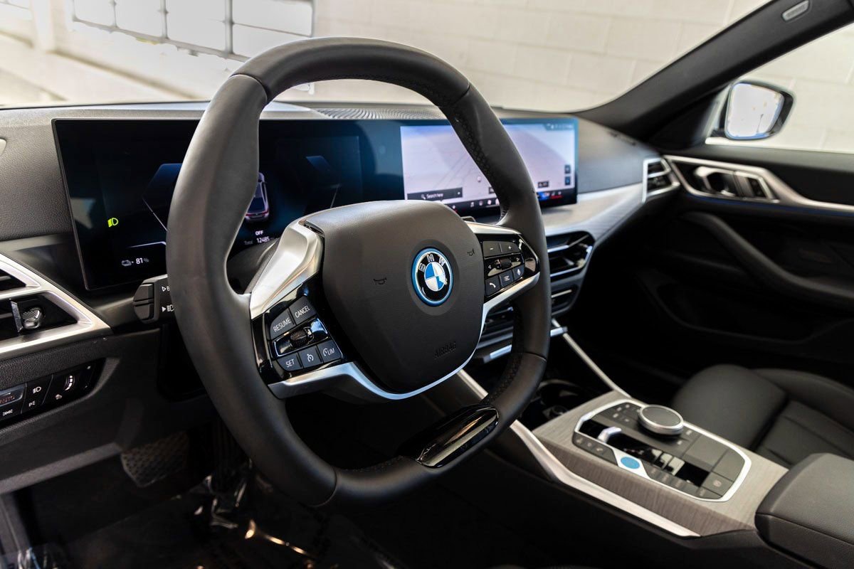 Certified 2025 BMW i4 eDrive40 image 16