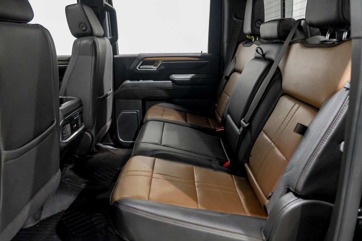 Used 2024 Chevrolet Silverado 2500 High Country w/ High Country Premium Package image 39