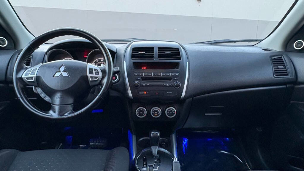Used 2011 Mitsubishi Outlander Sport SE image 13