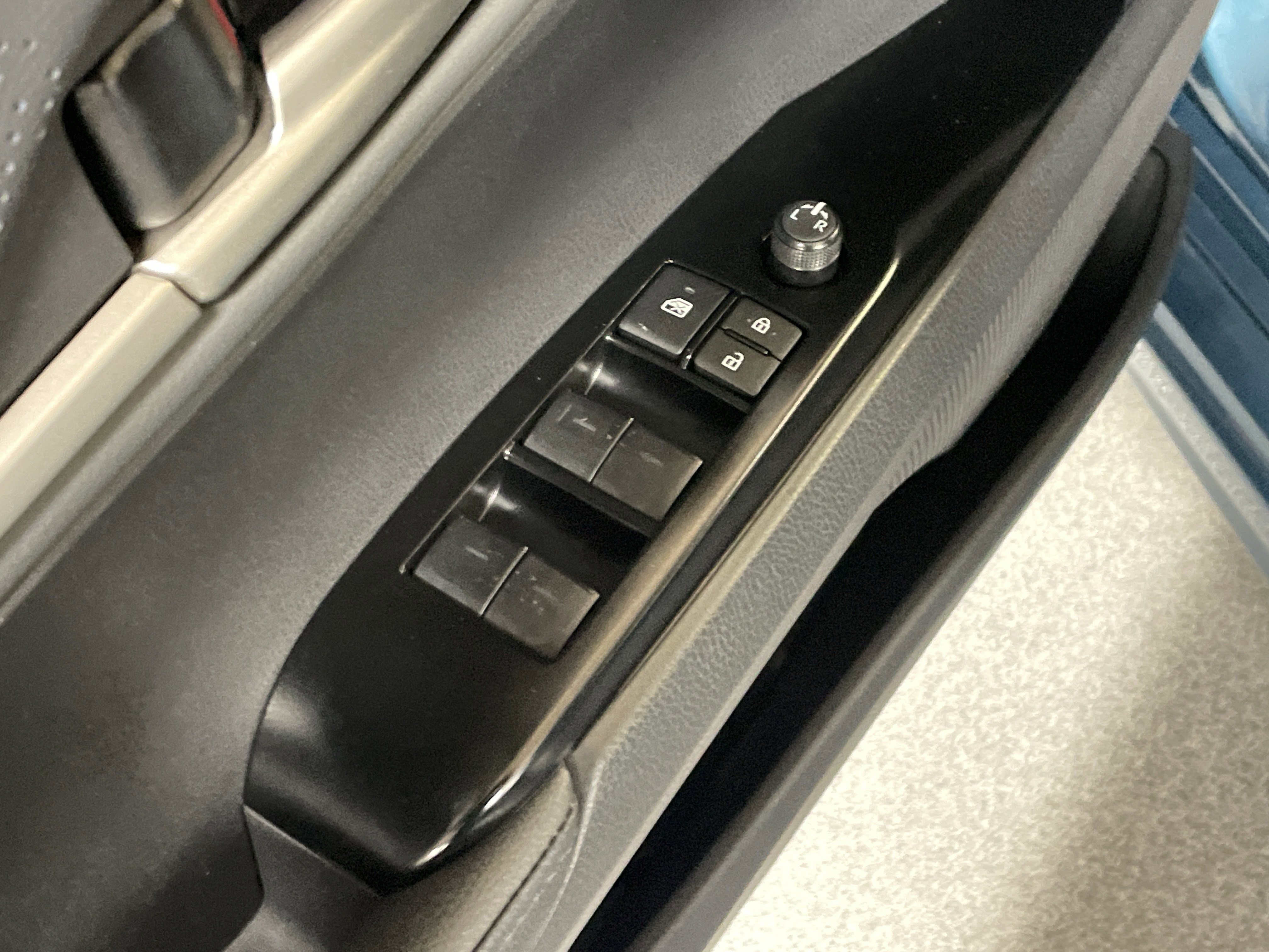 Used 2025 Toyota Camry XSE image 15