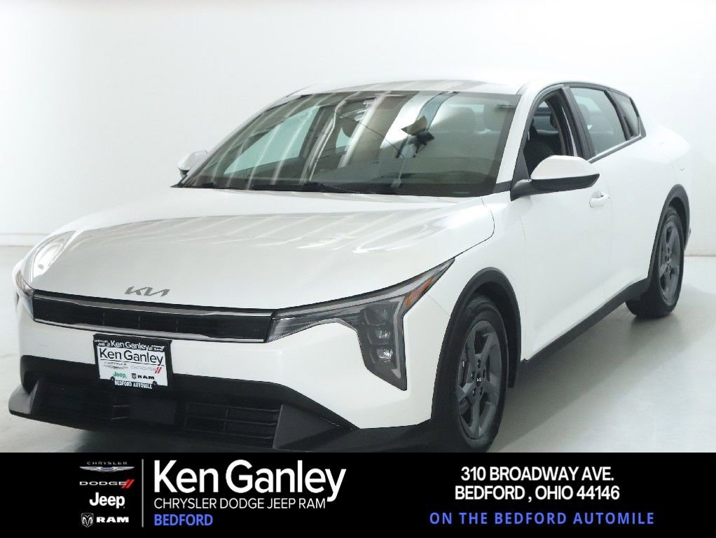 Used 2025 Kia K4 FWD image 1