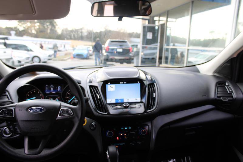 Used 2019 Ford Escape SE FWD image 9