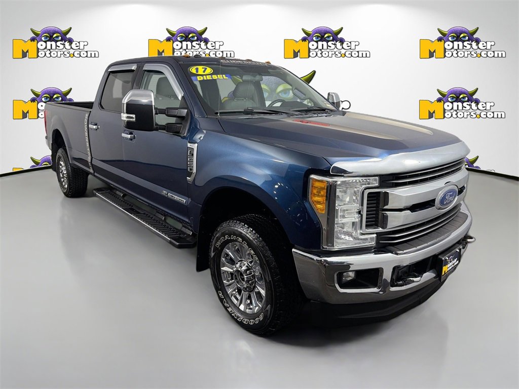 Used 2017 Ford F250 XLT w/ XLT Premium Package image 3