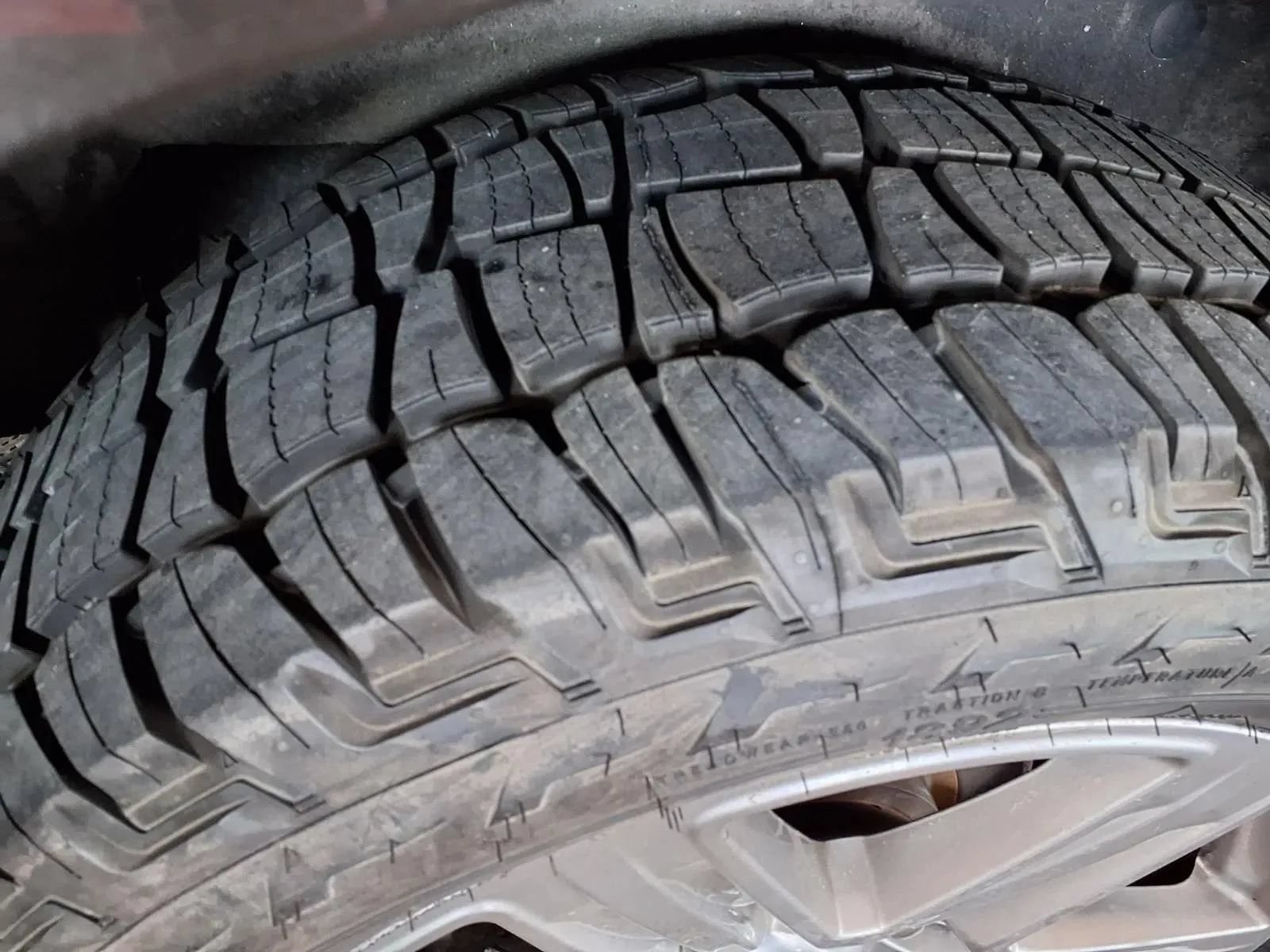 Used 2019 Ford Expedition XLT w/ Equipment Group 202A AWD/4WD image 8