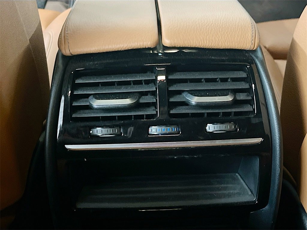 Used 2019 BMW 540i w/ Convenience Package image 26