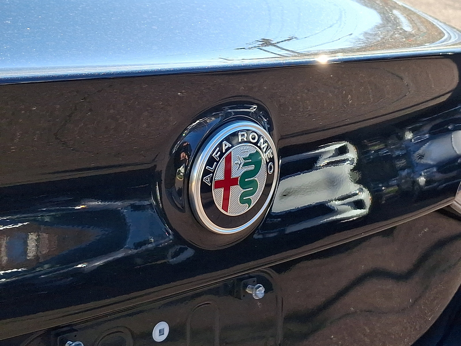 Used 2024 Alfa Romeo Giulia Veloce image 32