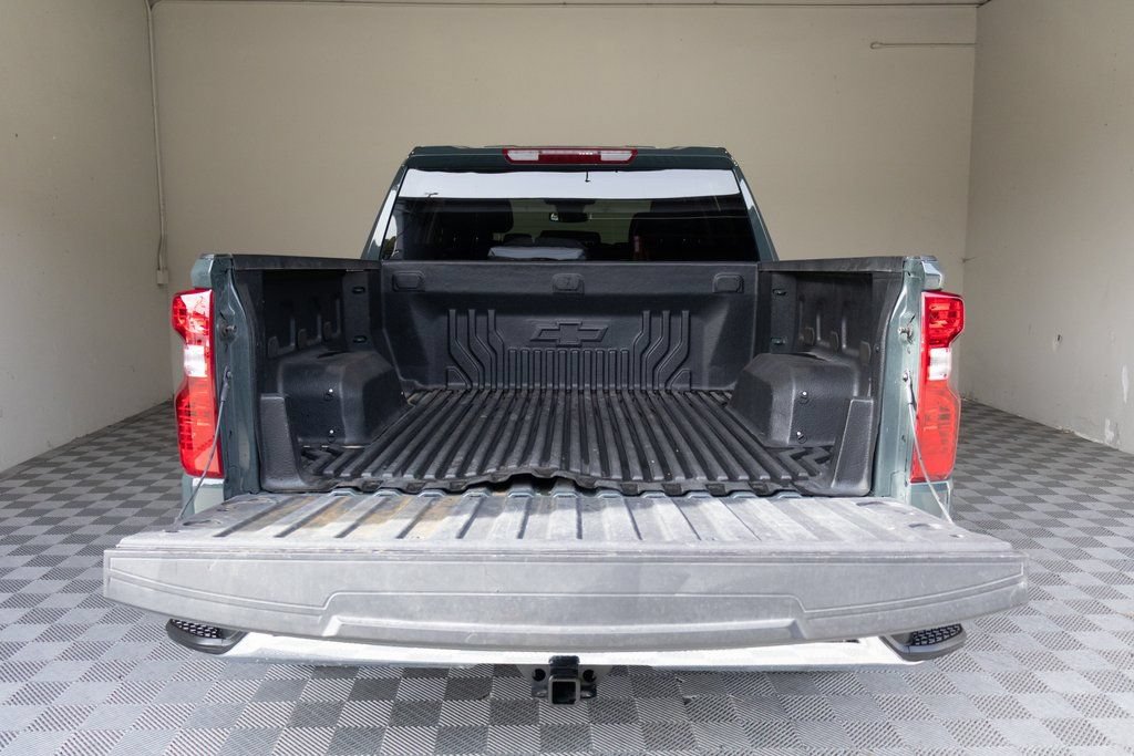 Used 2025 Chevrolet Silverado 1500 LT RWD image 15
