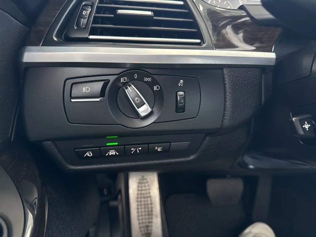 Used 2015 BMW 650i xDrive 650i xDrive Convertible 2D image 7