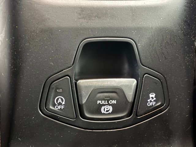 Used 2023 Jeep Renegade Latitude w/ Sun/Sound Group image 26