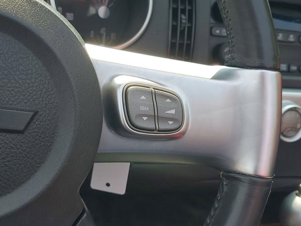 Used 2005 Chevrolet SSR image 17