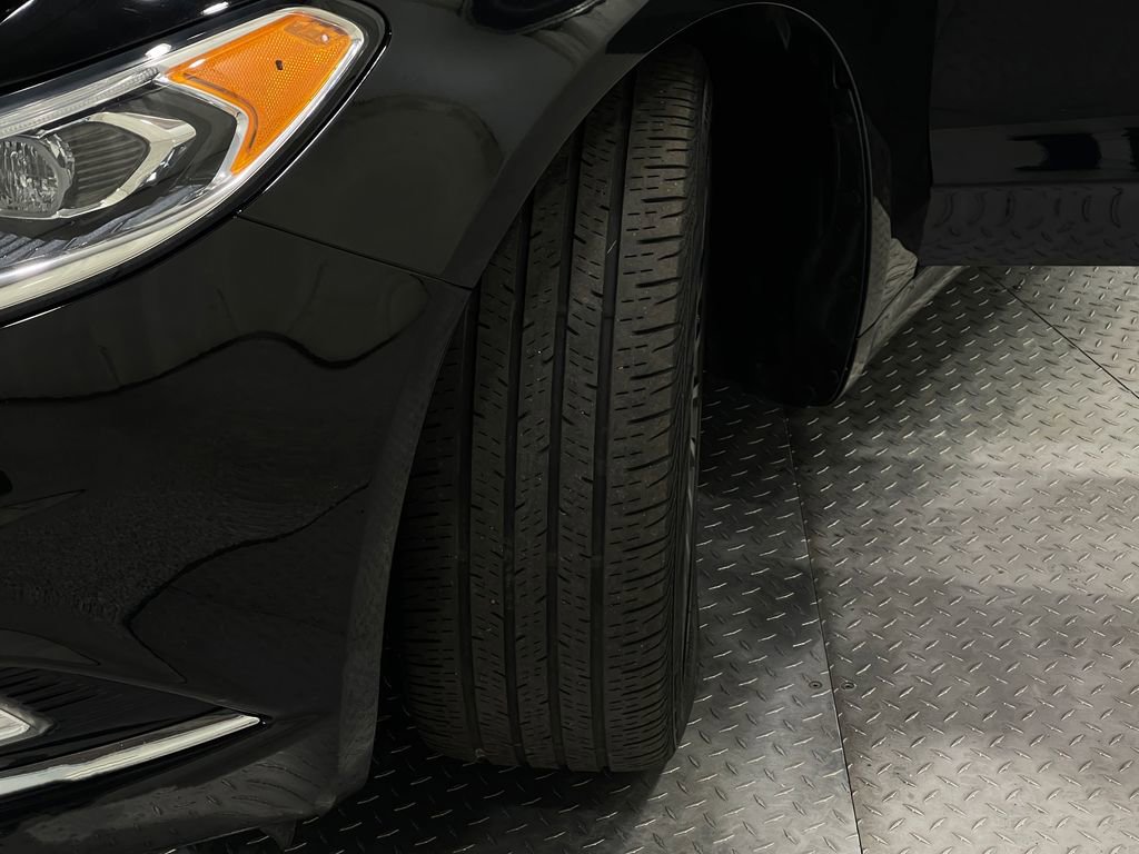 Used 2017 Ford Fusion SE w/ Fusion SE Technology Package image 31