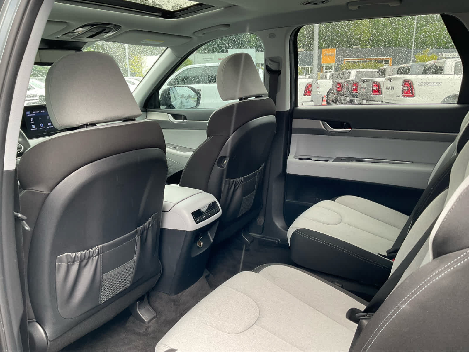 Used 2022 Hyundai Palisade SEL FWD image 25