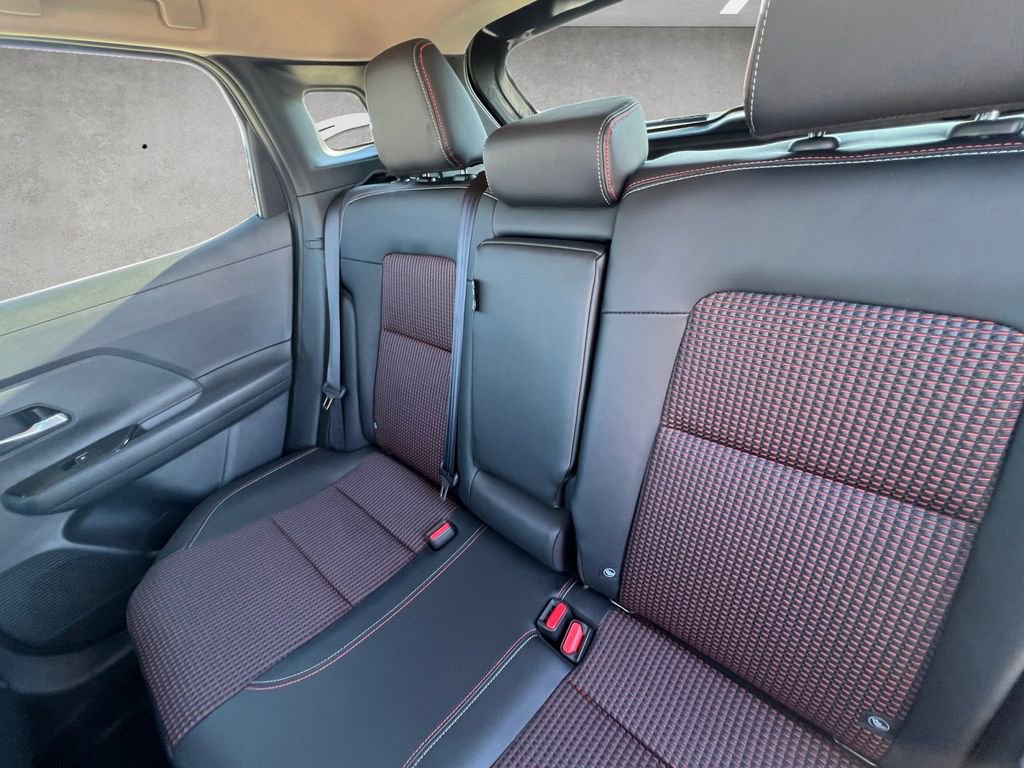 New 2026 Nissan Kicks SR image 22