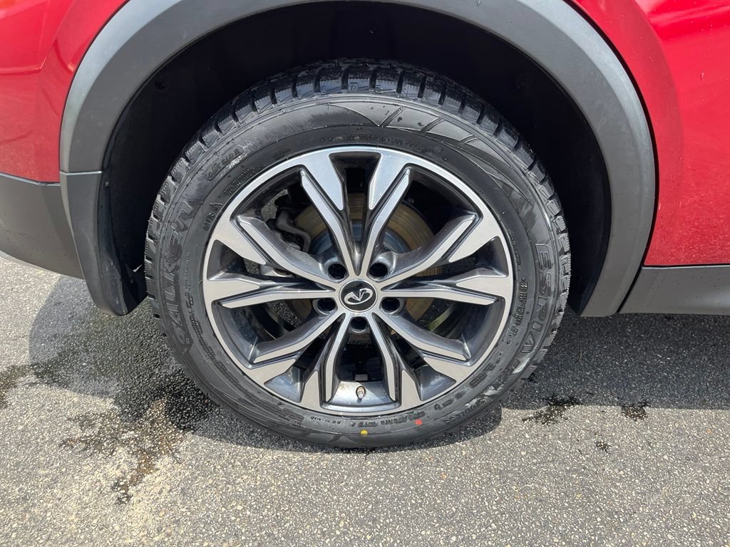 Used 2019 INFINITI QX30 AWD w/ Navigation Package image 32