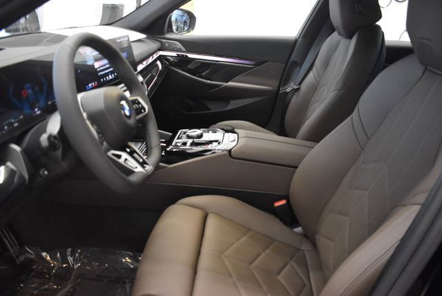 New 2027 BMW 530i xDrive w/ M Sport Package AWD/4WD image 22