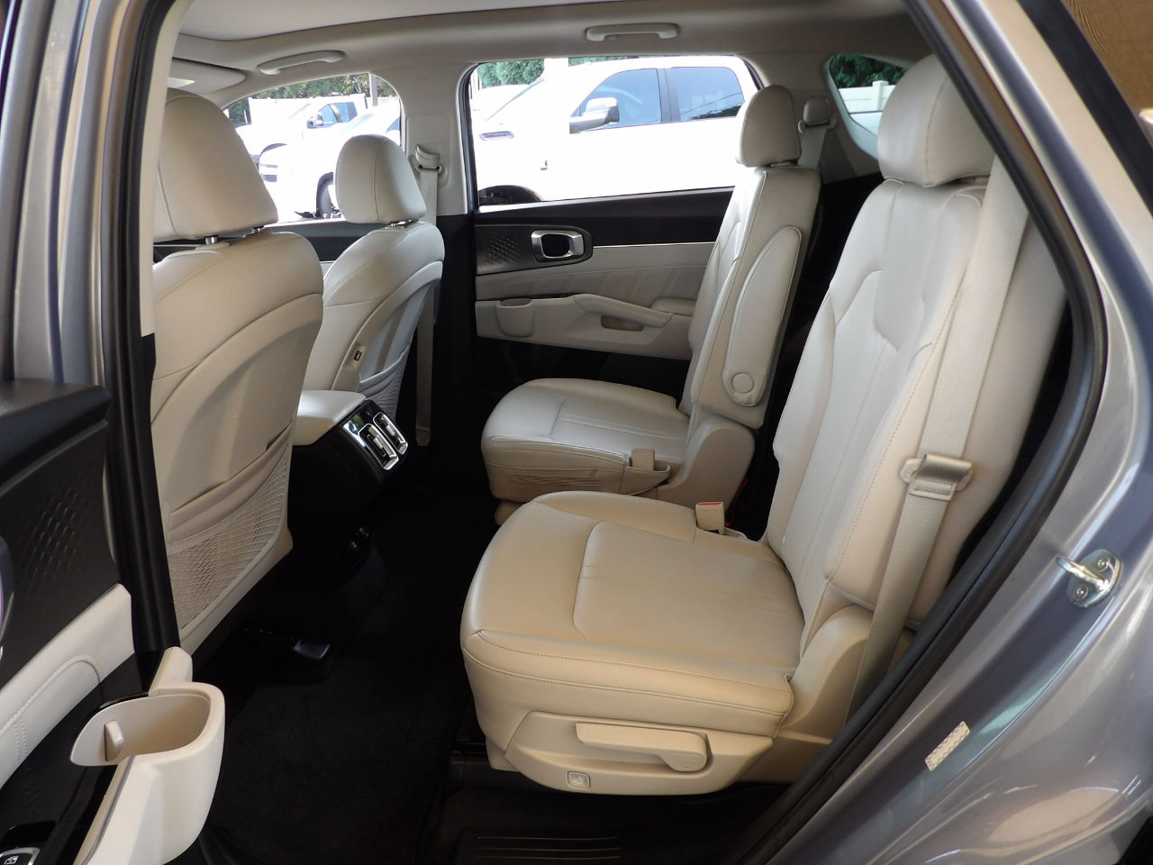 Used 2021 Kia Sorento SX image 31