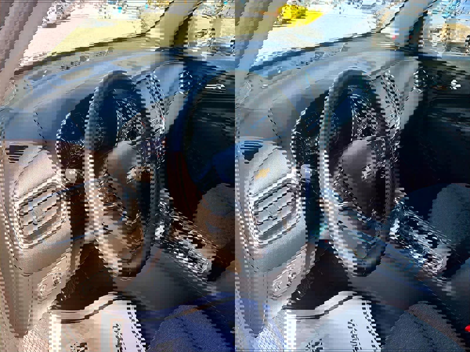 Used 2023 Chevrolet Equinox LT image 8