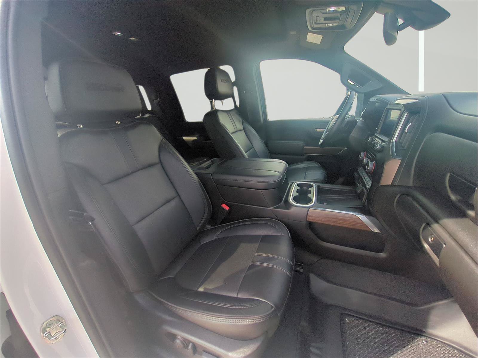 Used 2023 Chevrolet Silverado 2500 High Country w/ Safety Package II AWD/4WD image 34