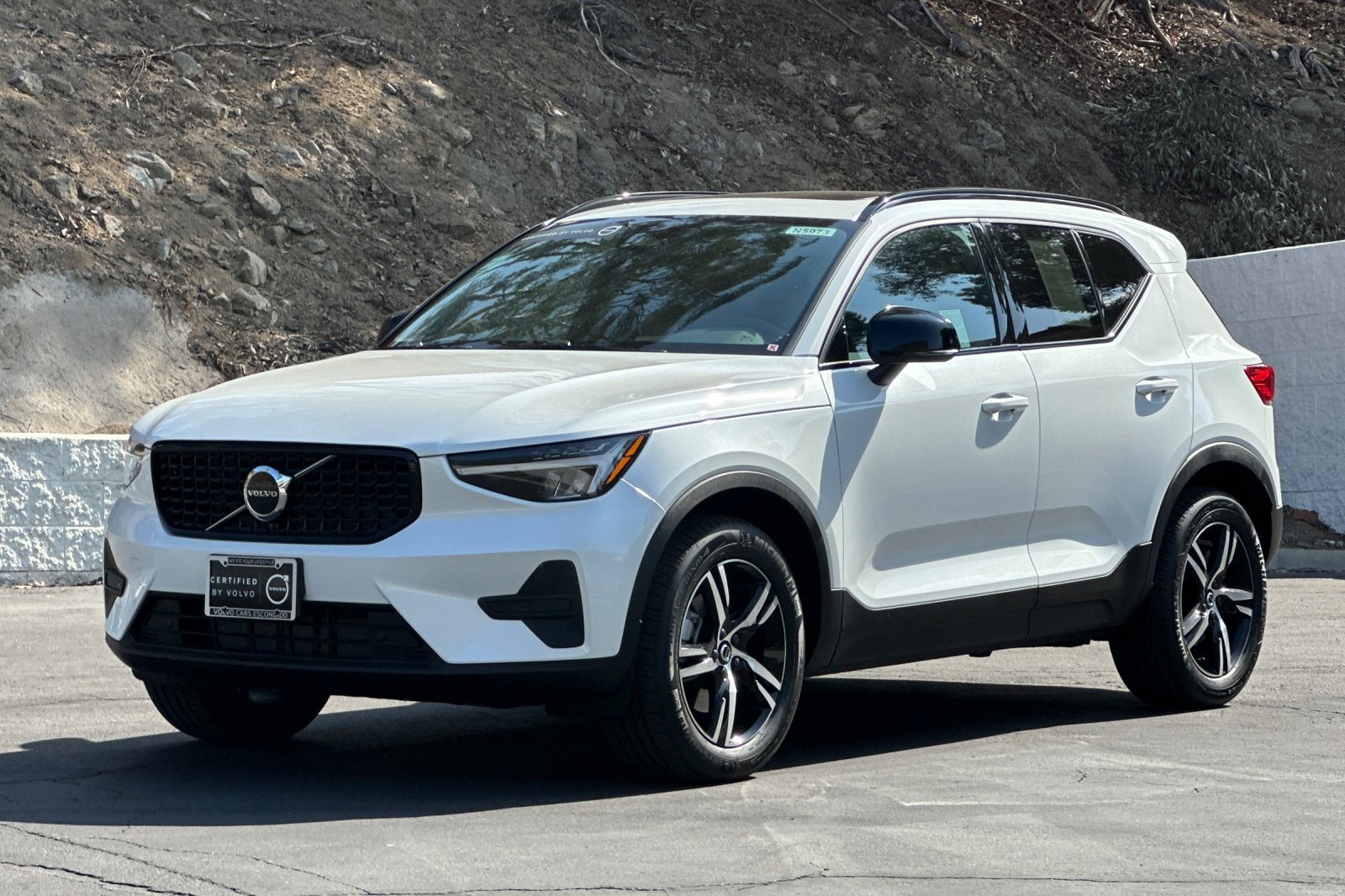 Certified 2026 Volvo XC40 B4 Core w/ Protection Package FWD image 9