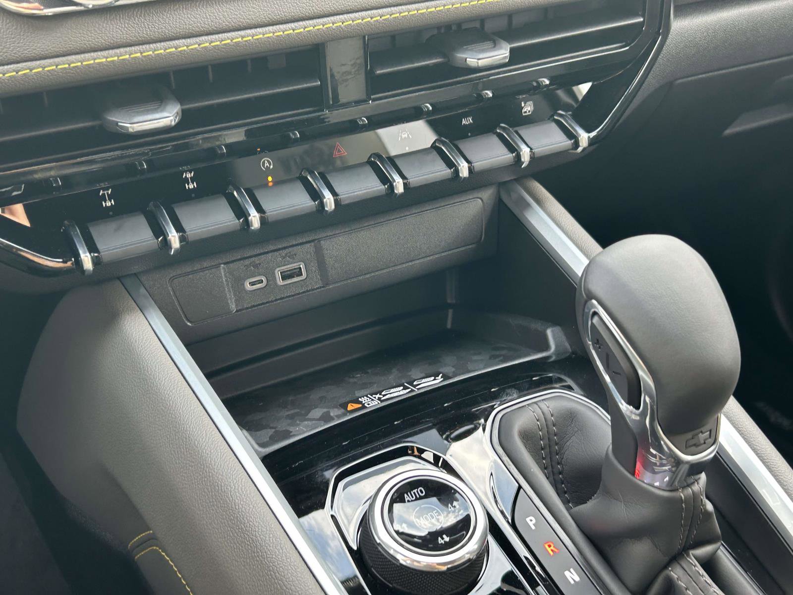 New 2026 Chevrolet Colorado ZR2 w/ ZR2 Bison Edition image 25