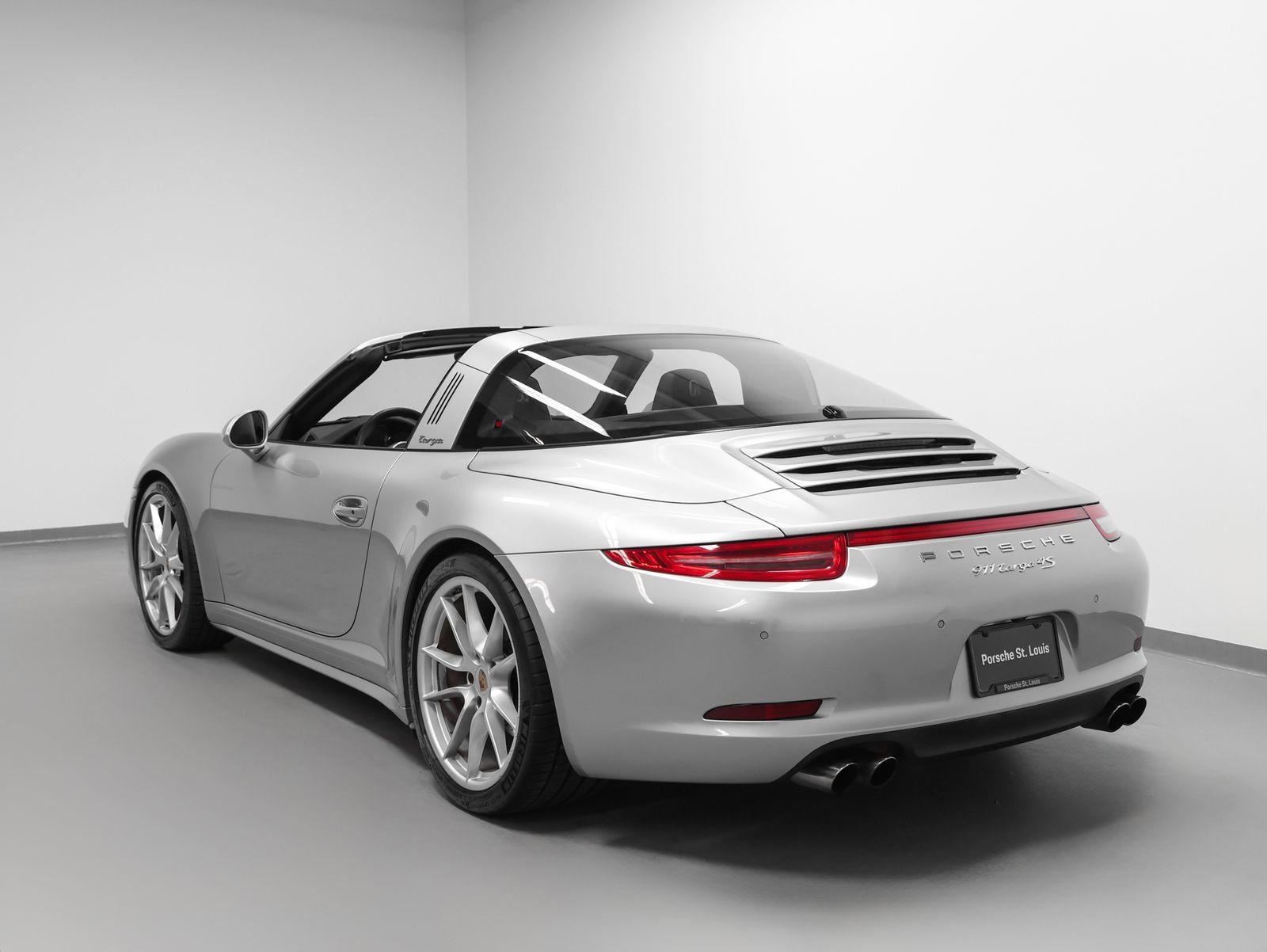 Certified 2015 Porsche 911 Targa 4S image 3