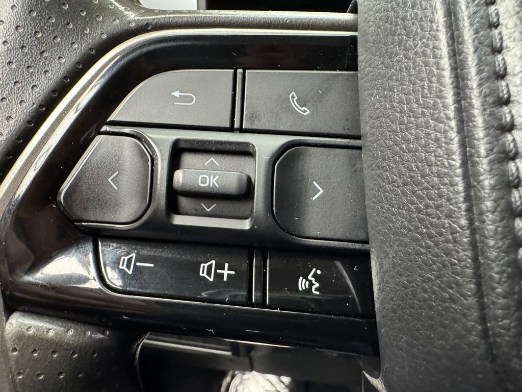 Used 2023 Toyota Tundra SR5 w/ SR5 Convenience Package AWD/4WD image 17