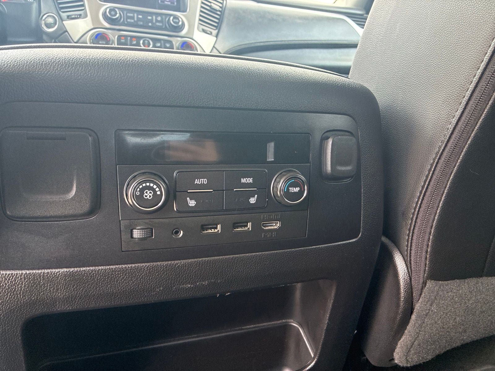 Used 2018 Chevrolet Tahoe Premier AWD/4WD image 19