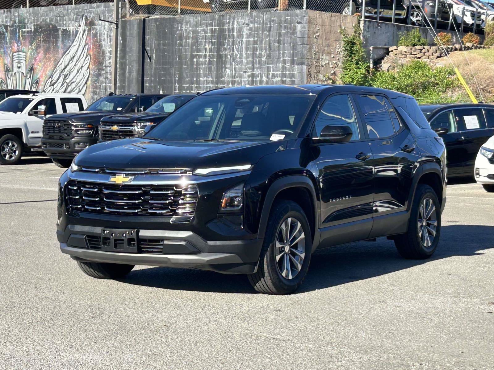 Used 2026 Chevrolet Equinox LT w/ Convenience Package II AWD/4WD image 3