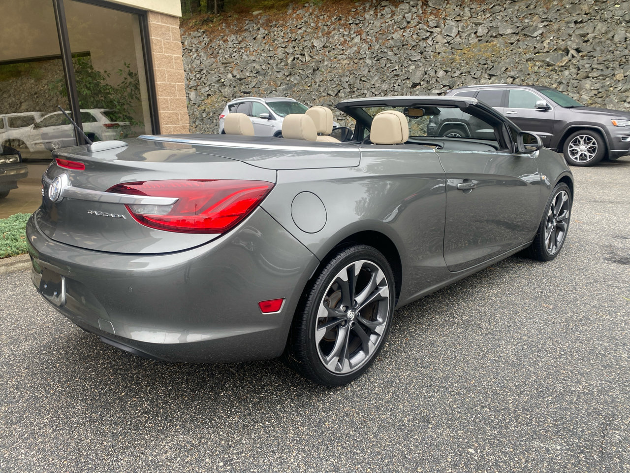 Used 2017 Buick Cascada Premium FWD image 2