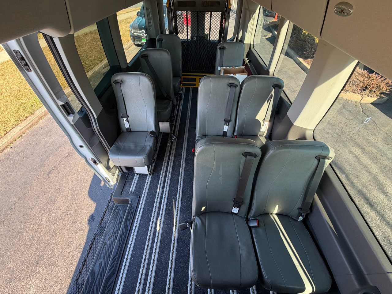 Used 2020 Ford Transit 350 XL image 37