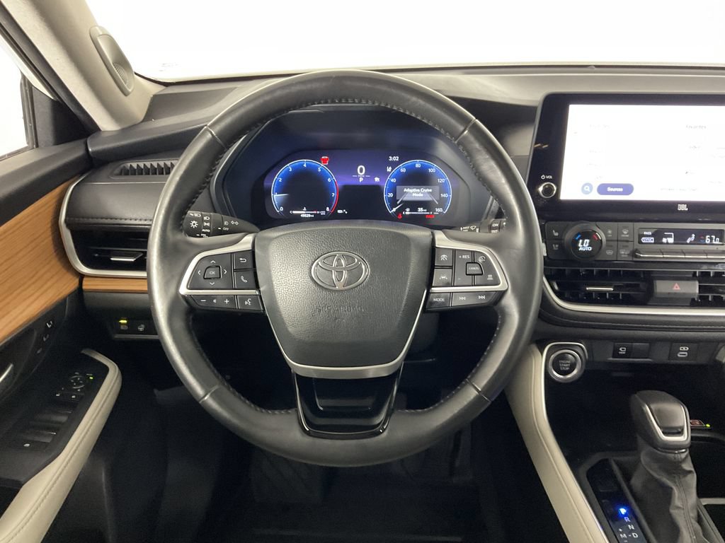 Used 2024 Toyota Grand Highlander AWD image 13