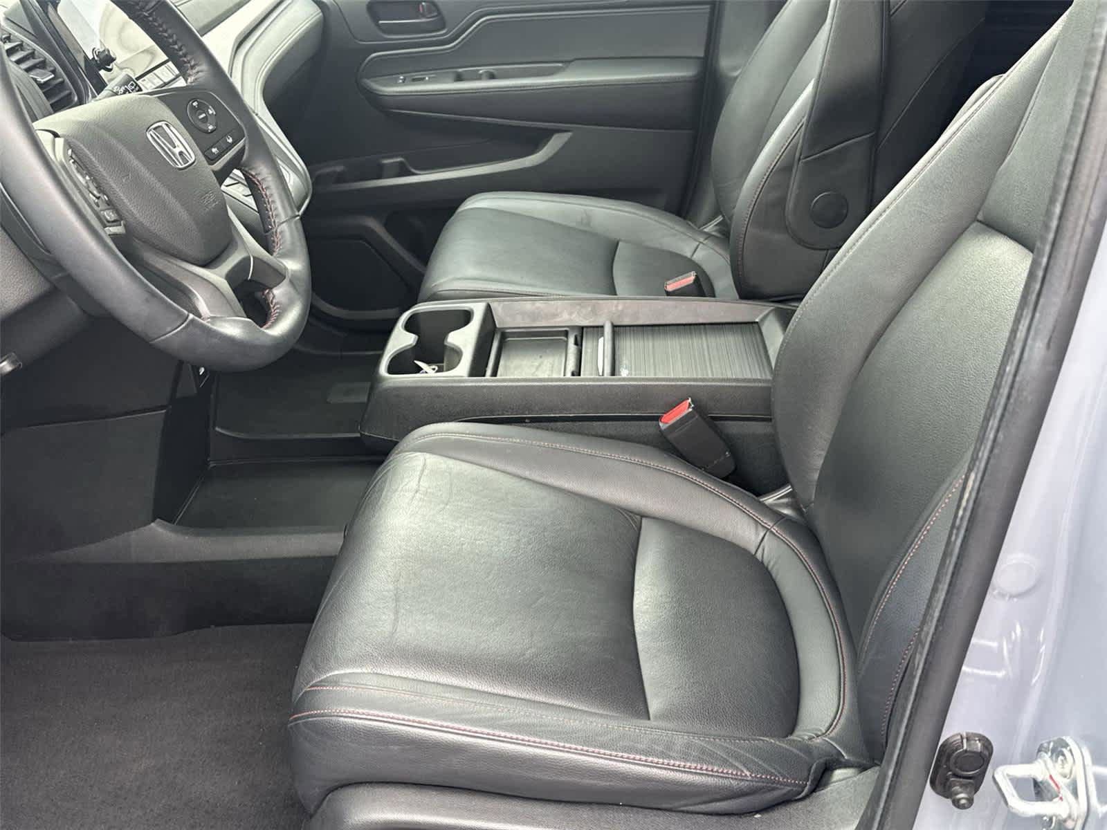 Used 2024 Honda Odyssey Sport image 11