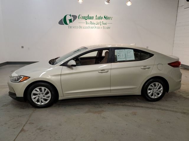 Used 2017 Hyundai Elantra SE image 2