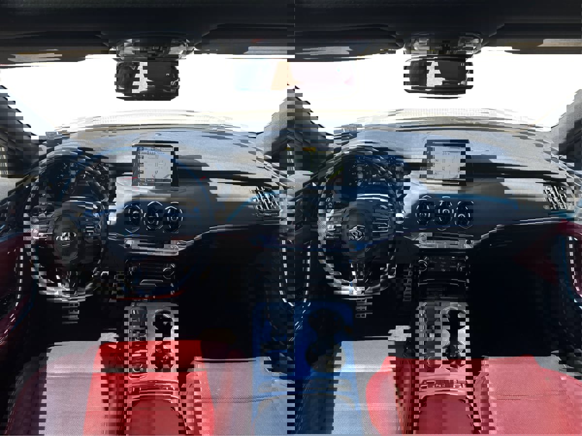 Used 2019 Kia Stinger GT2 image 36