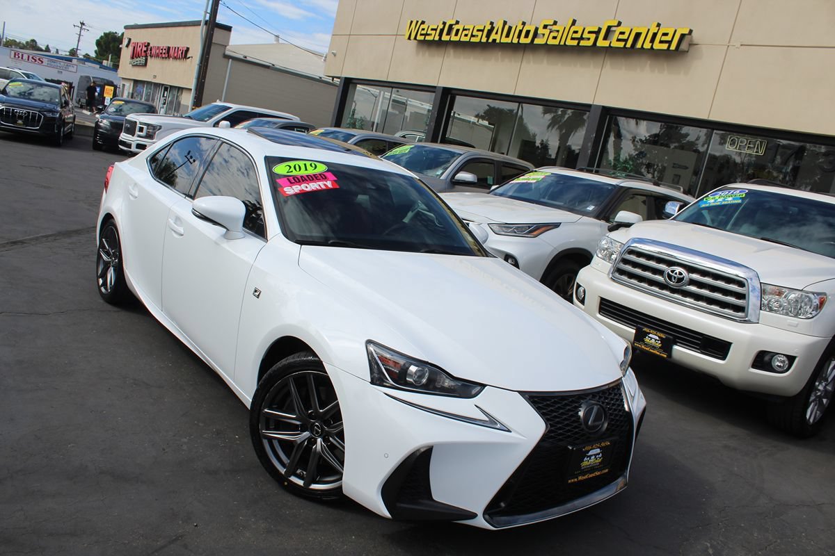 Used 2019 Lexus IS 300 F Sport w/ F Sport Package RWD image 36