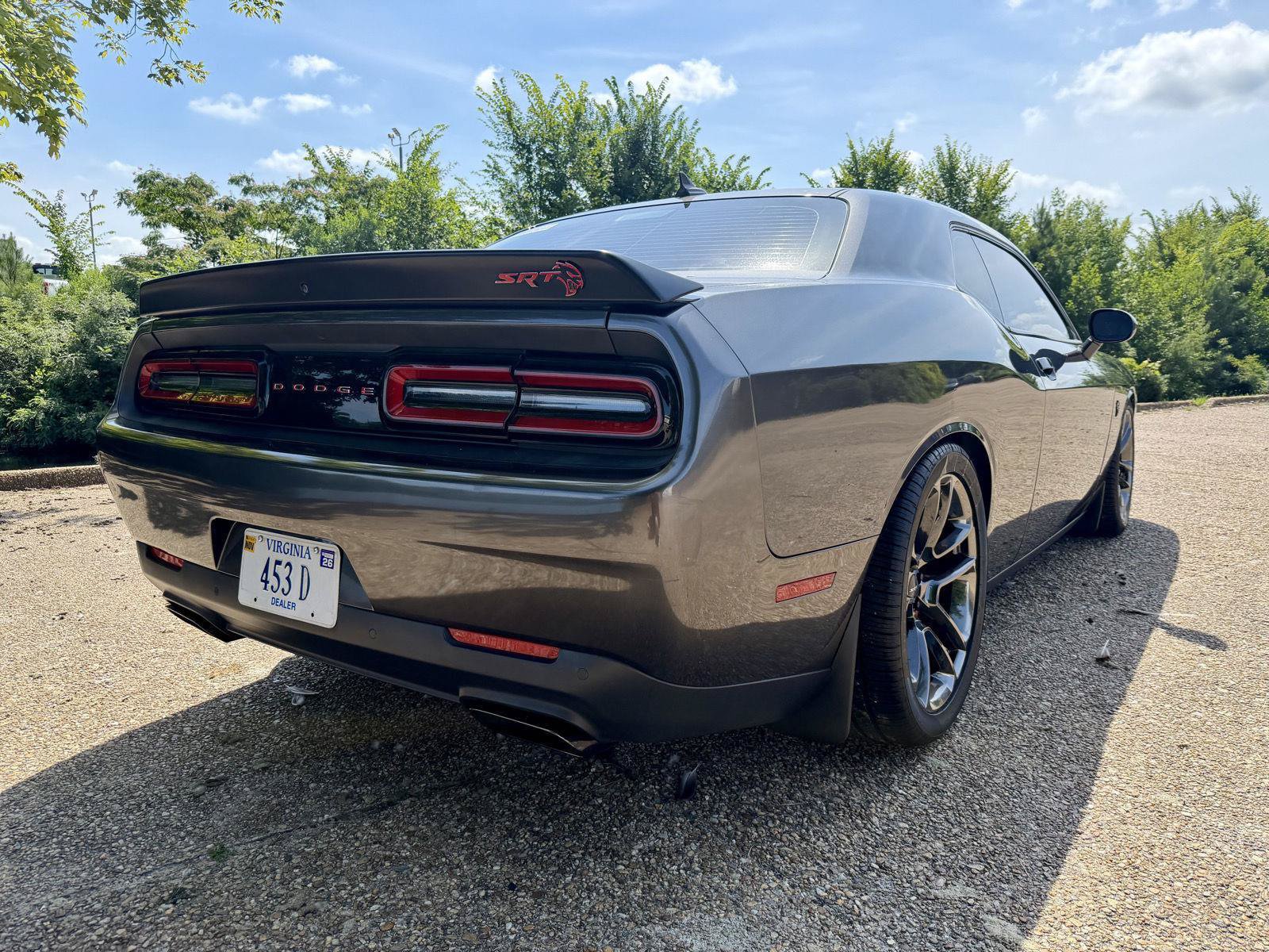 Used 2017 Dodge Challenger SRT Hellcat RWD image 4
