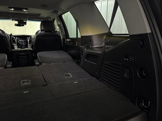 Used 2019 Cadillac Escalade Premium Luxury AWD/4WD image 14