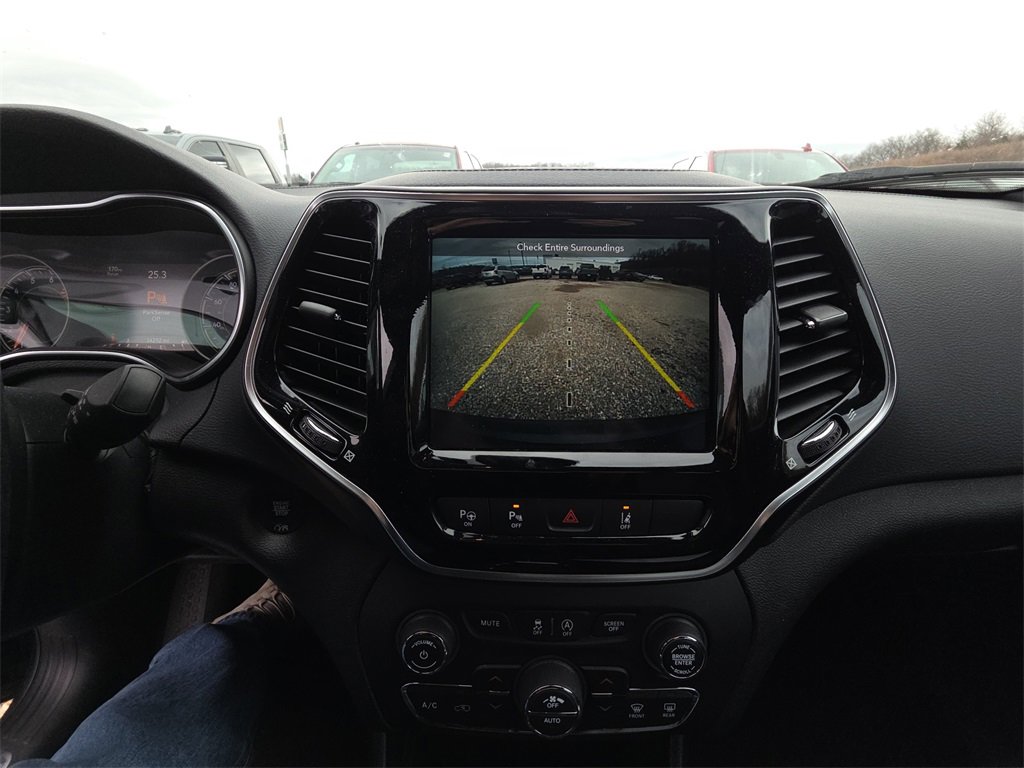 Used 2019 Jeep Cherokee High Altitude image 11