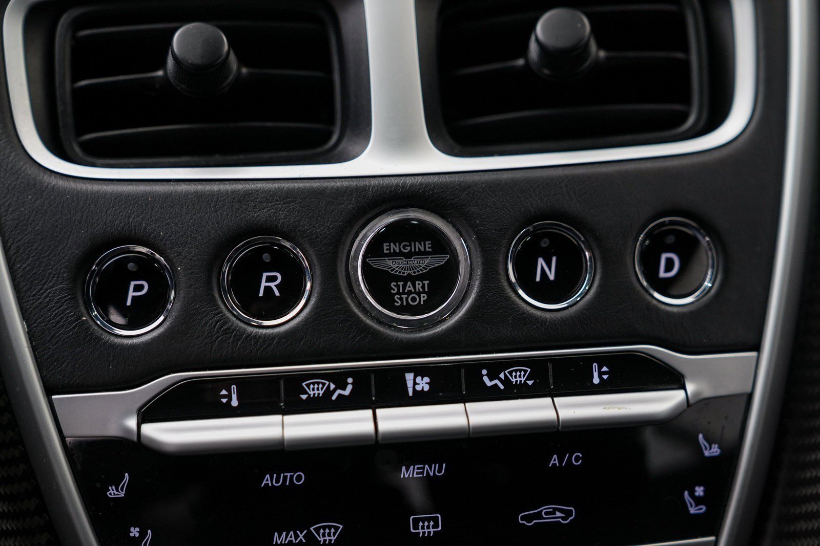 Used 2018 Aston Martin DB11 V12 image 25