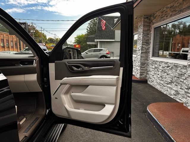Used 2023 GMC Yukon Denali AWD/4WD image 14