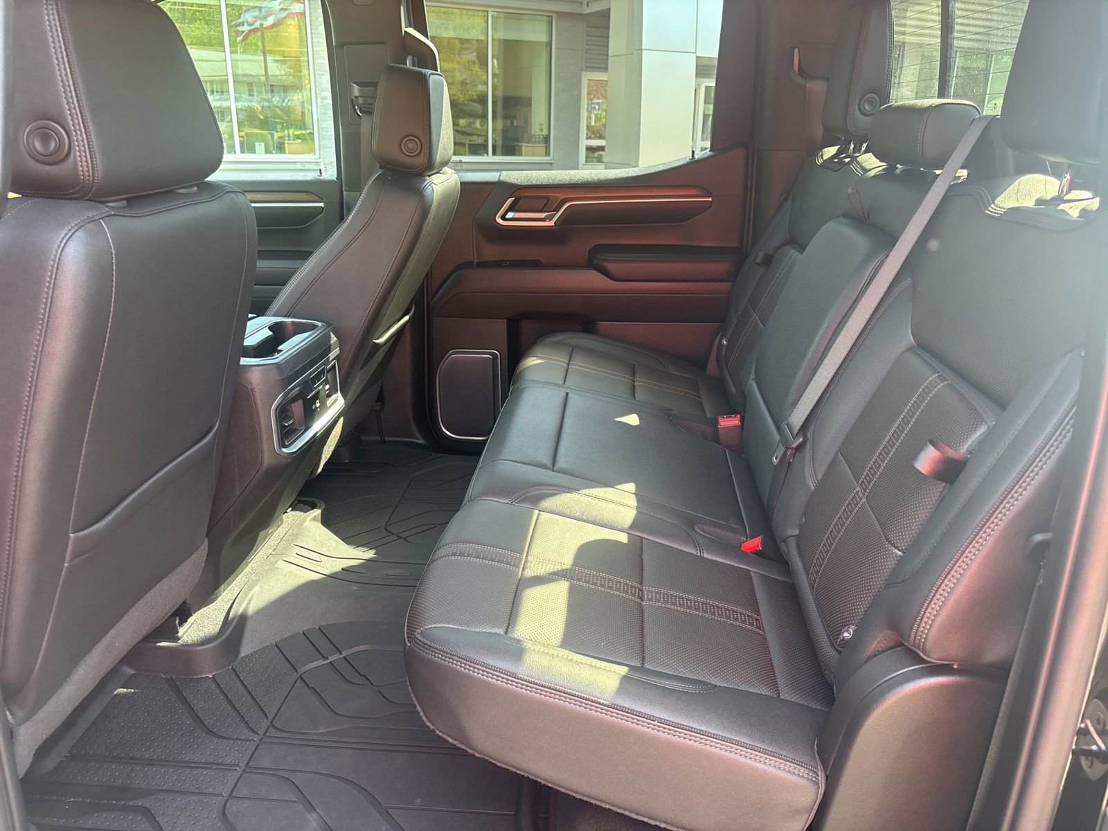 Used 2022 Chevrolet Silverado 1500 High Country w/ High Country Premium Package image 28